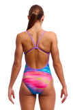 (Ladies 10) (32) Tropic Wash