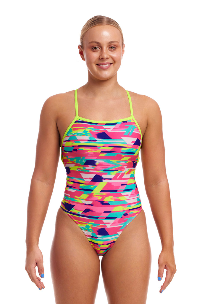 (Ladies 8) (30) Blurred Babe