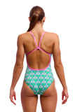 (Ladies 10) (32) Loose Goose